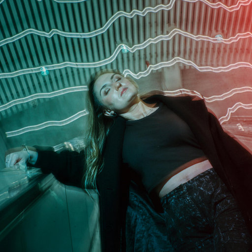 老妇被巨大进入惨叫
